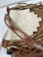 Load image into Gallery viewer, Smokin’Cactus ‘Sandy Springs ’ leather crossbody bag