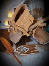 Load image into Gallery viewer, 'LITTLE FEATHER' full leather handmade moccasins