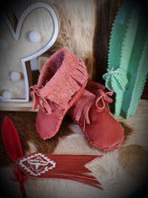 Load image into Gallery viewer, 'LITTLE FEATHER' full leather handmade moccasins