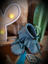 Load image into Gallery viewer, 'LITTLE FEATHER' full leather handmade moccasins