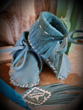 Load image into Gallery viewer, 'LITTLE FEATHER' full leather handmade moccasins
