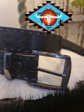 Load image into Gallery viewer, 🦬MENS Smokin'Spurs leather hand stitched edge belt.