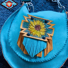 Load image into Gallery viewer, Smokin’Spurs ‘southwestern breeze’ hand made full leather bag🌵❤️