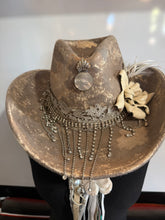 Load image into Gallery viewer, 100% wool COWGIRL hat  ‘Lady Grey ’