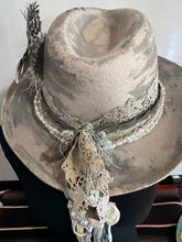 Load image into Gallery viewer, 100% wool Fedora ‘Silver Lining ’