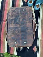 Load image into Gallery viewer, 🖤NEW🖤DUFFLE TRAVEL BAG