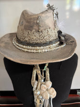 Load image into Gallery viewer, 100% wool Fedora ‘Silver Lining ’