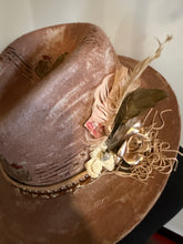 Load image into Gallery viewer, 100% wool Fedora ‘Queen of the Desert’