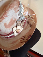 Load image into Gallery viewer, 100% wool Fedora ‘Peachy Keen’